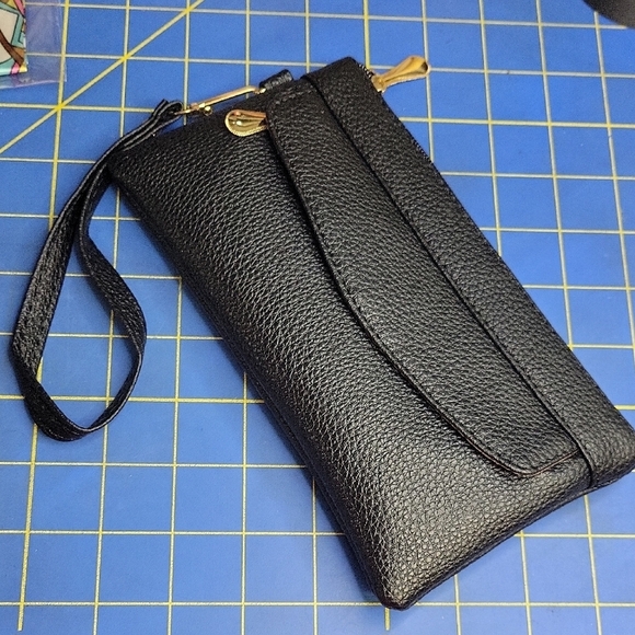 Black Textured 8" x 4.5" x 0.5" Wristlet with Gold Accents - Picture 1 of 8